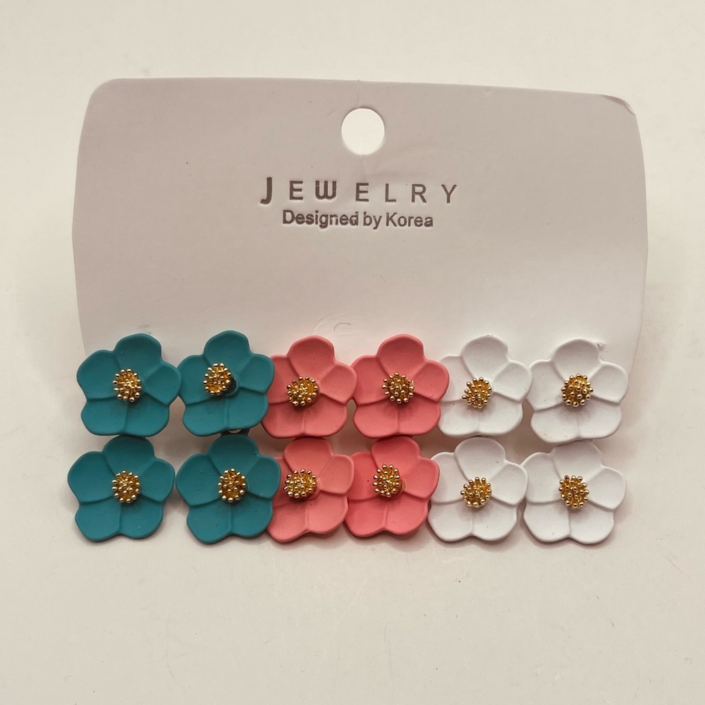 Earrings set for women flowers design